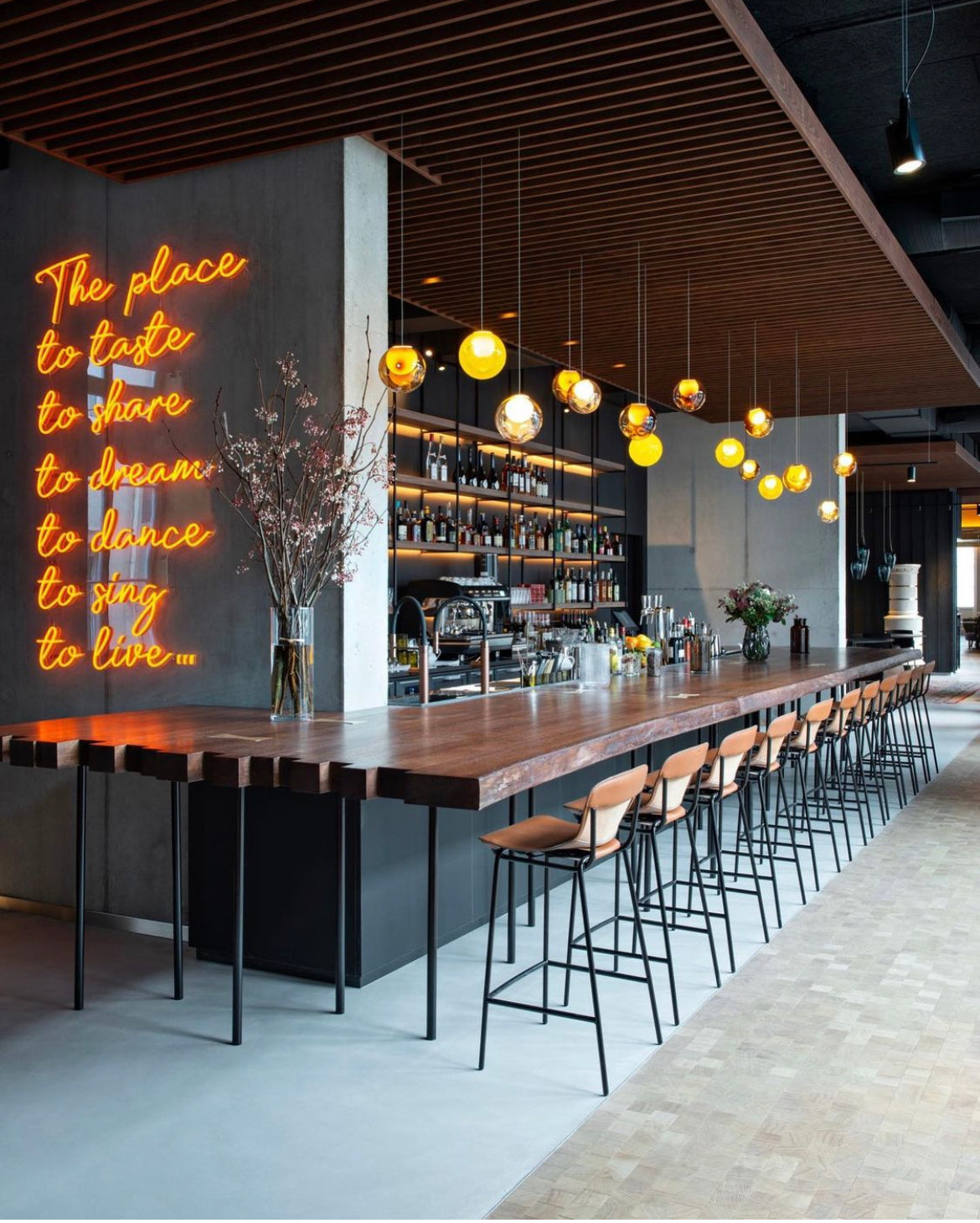5 Creative Ways to Use LED Neon Signs in a Bar