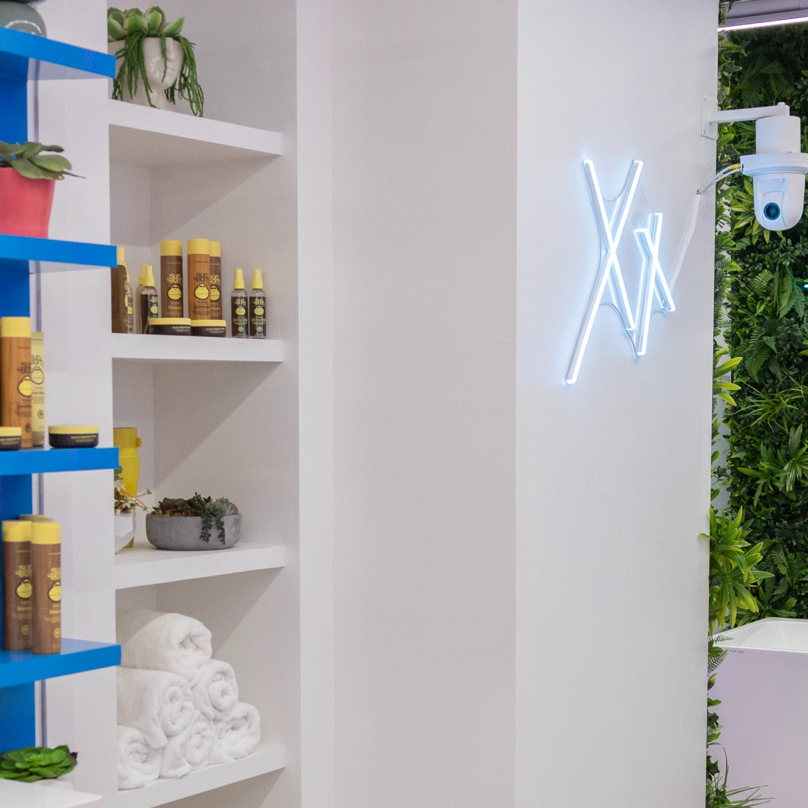 XX by Bobby Berk, LED neon sign