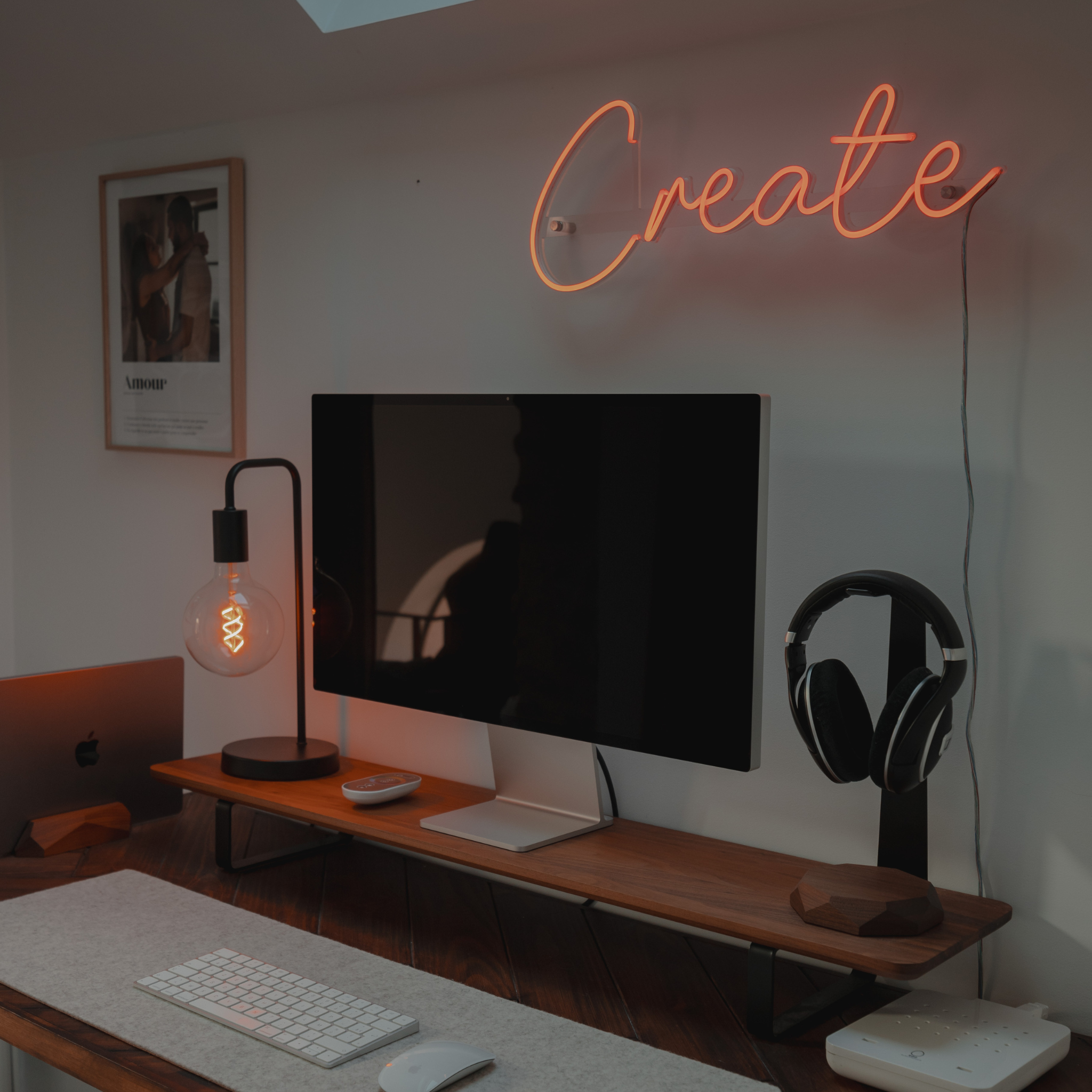 Create a custom LED neon sign - YELLOWPOP USA