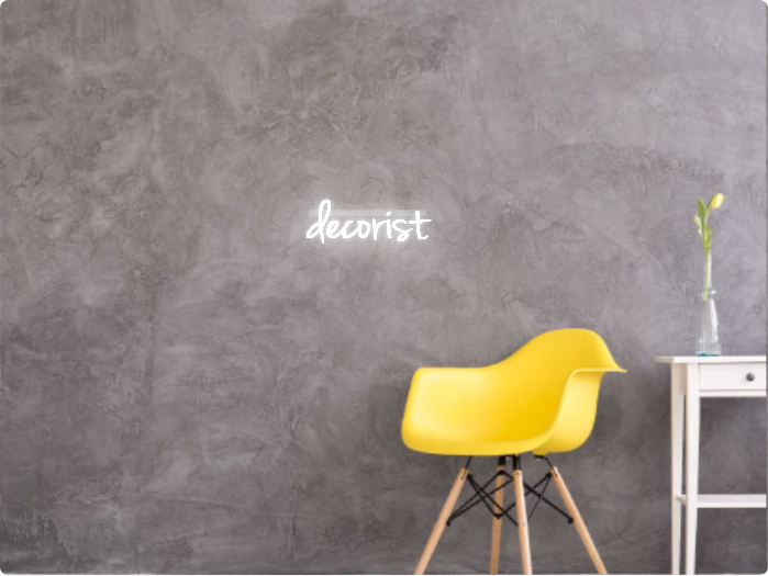 Custom text: decorist