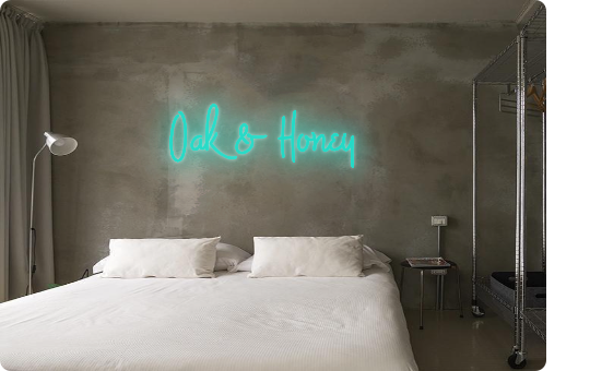 Custom text: Oak & Honey