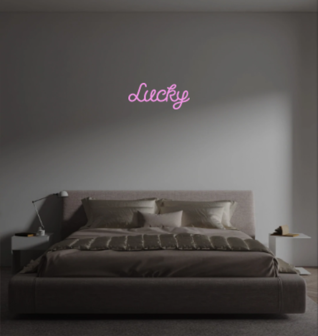 Custom text: Lucky😍