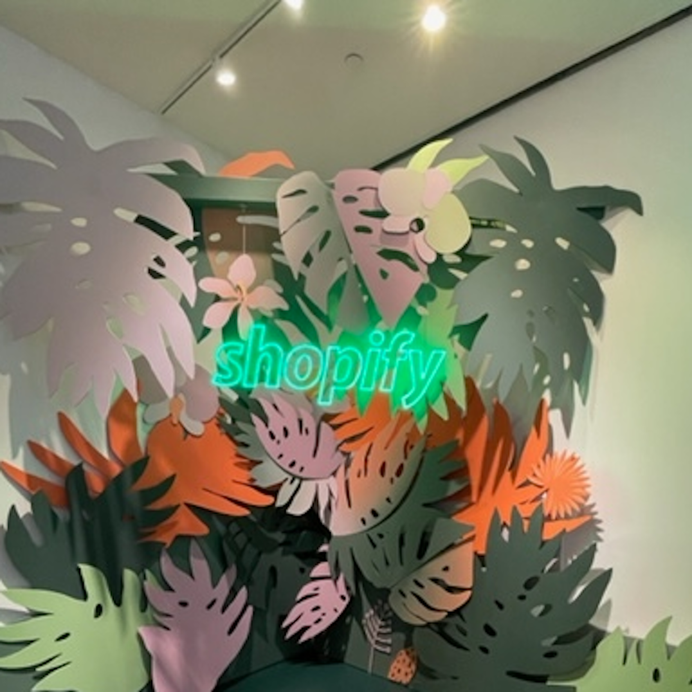 Create Custom LED Neon for Your Business - YELLOWPOP USA